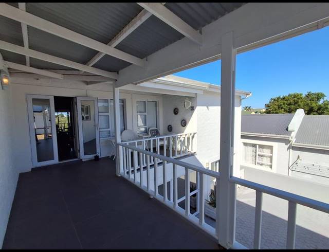 4 BEDROOM HOUSE FOR SALE IN STILBAAI-WES